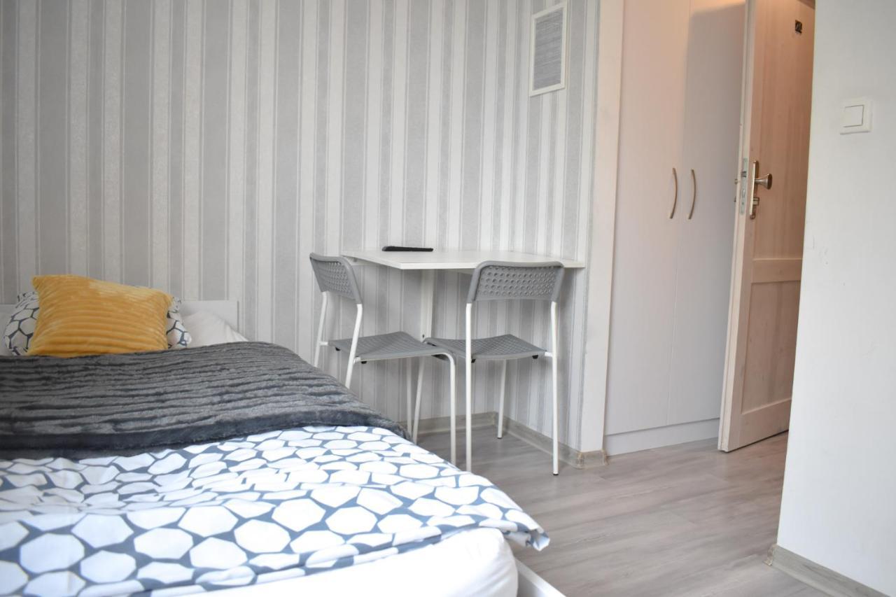 Hostel Przed Switem Gorzów Wielkopolski Exteriör bild