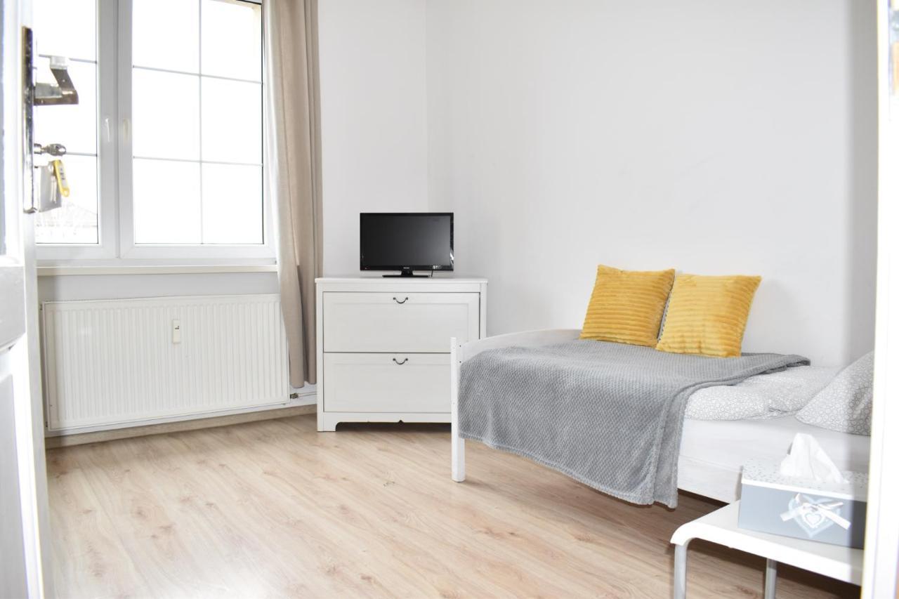 Hostel Przed Switem Gorzów Wielkopolski Exteriör bild